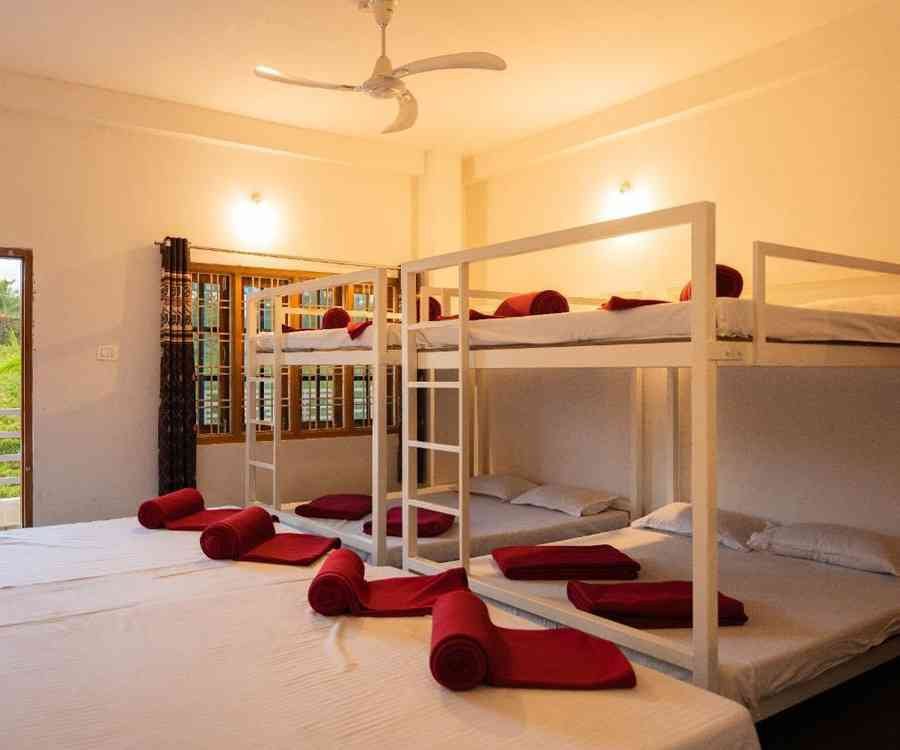 white-petal-homestay dormitory