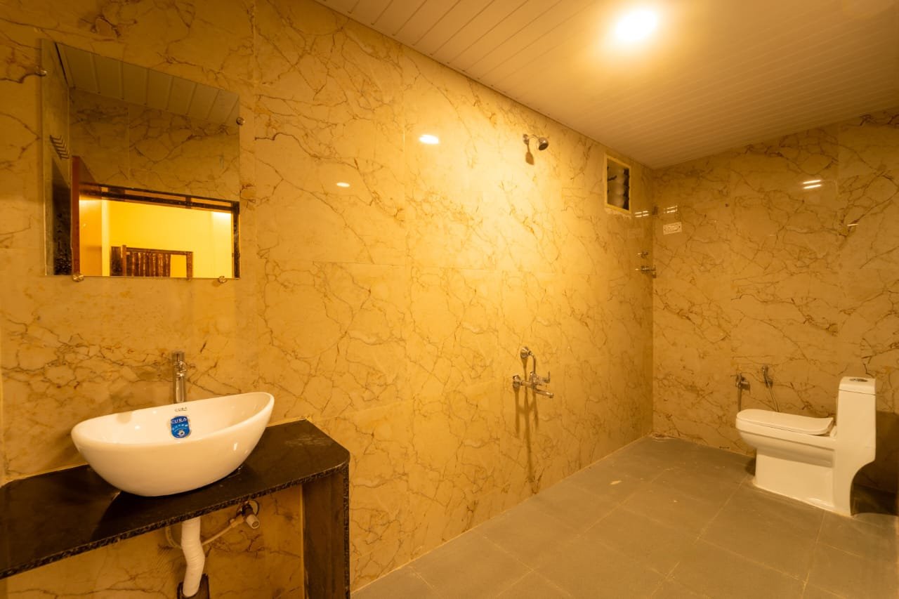 white-petal-homestay
