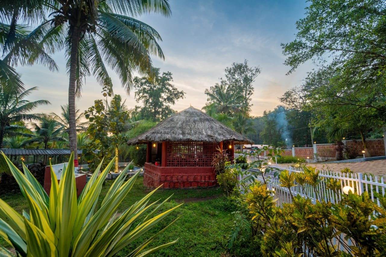 white-petal-homestay